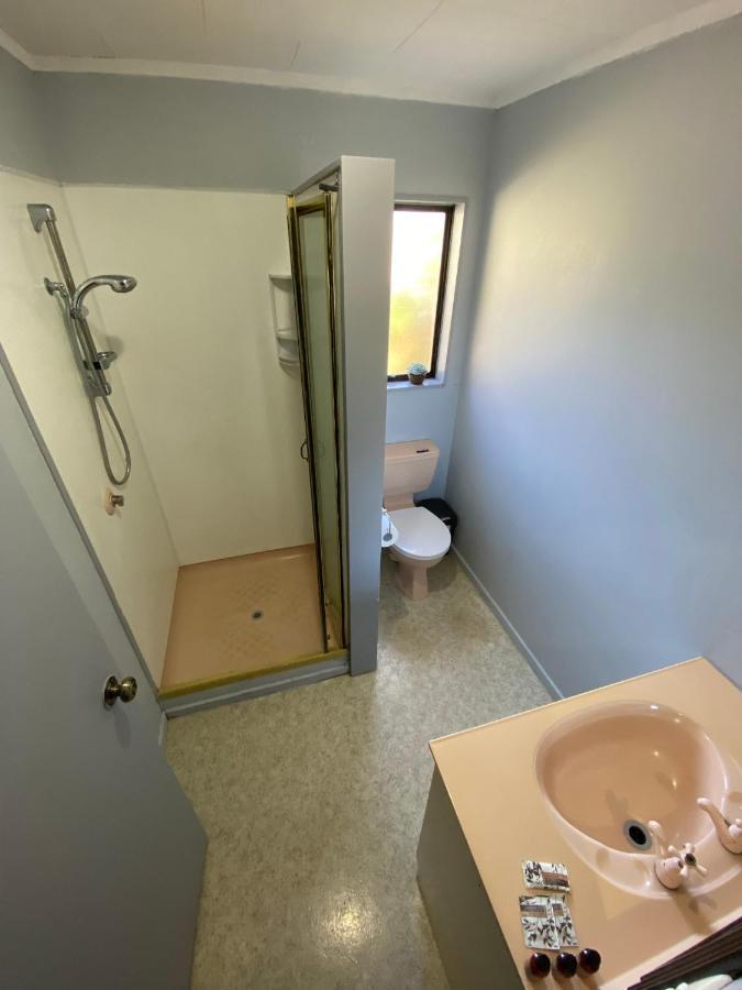 Motuoapa Bay Chalets トゥランギ エクステリア 写真