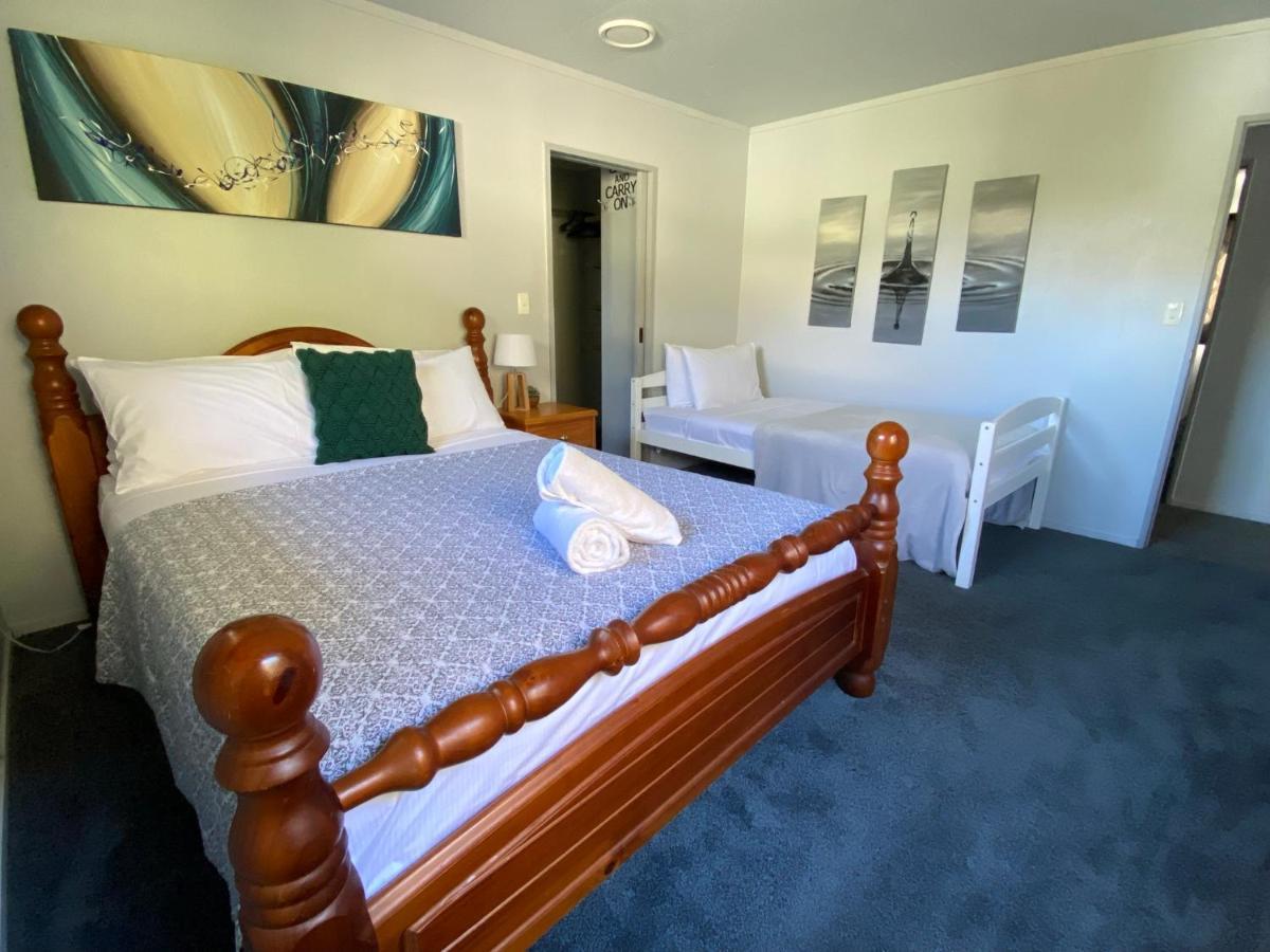 Motuoapa Bay Chalets トゥランギ エクステリア 写真