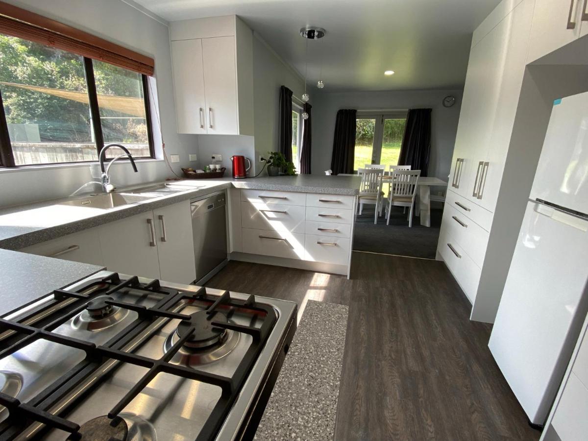 Motuoapa Bay Chalets トゥランギ エクステリア 写真