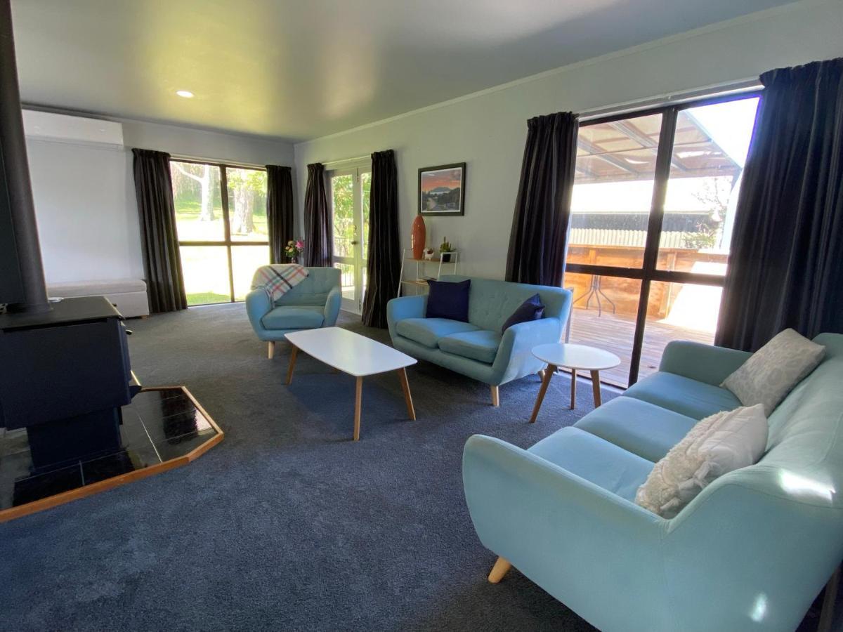 Motuoapa Bay Chalets トゥランギ エクステリア 写真