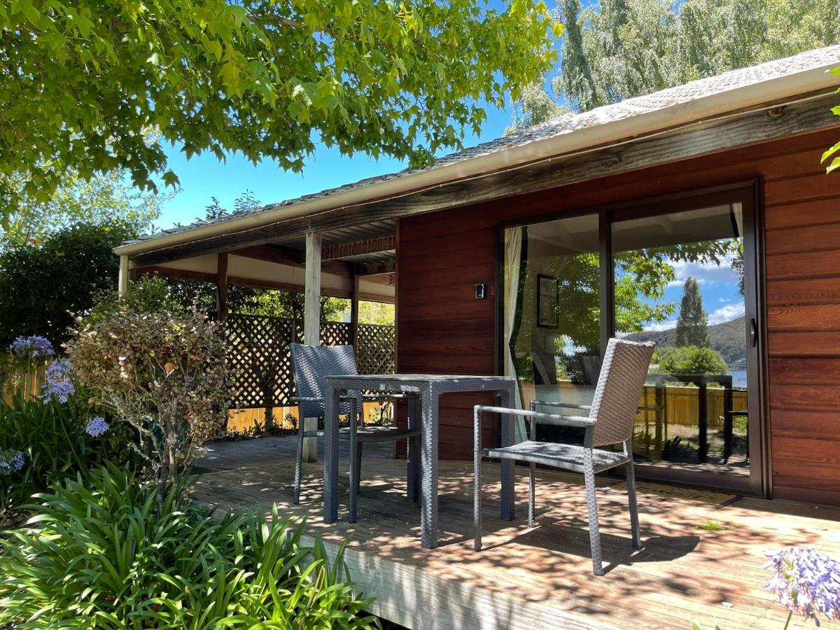 Motuoapa Bay Chalets トゥランギ エクステリア 写真